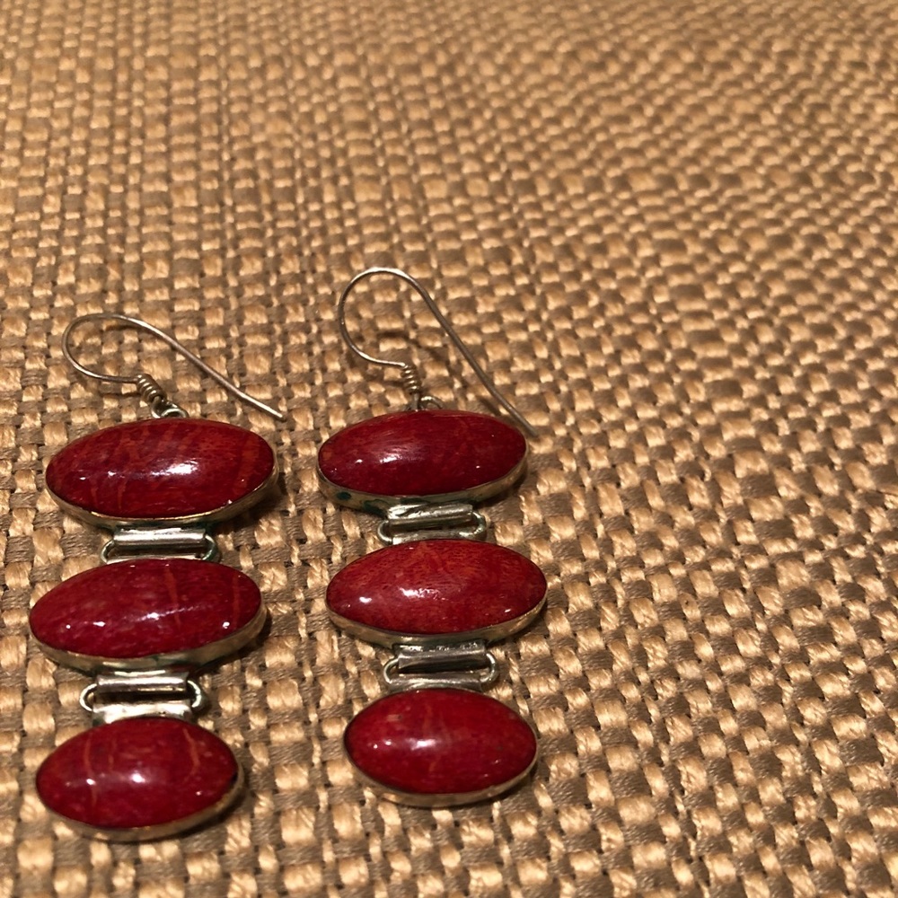 Genuine Coral Necklace & Earring Set. - Picture 3 of 4